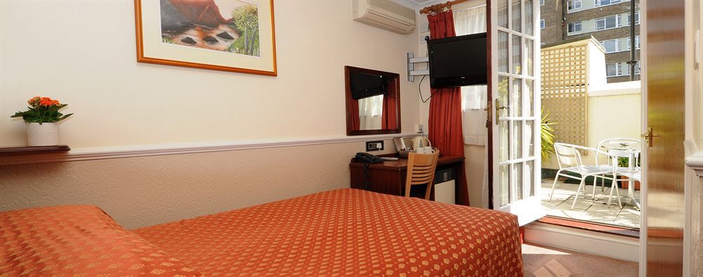 Rhodes Hotel Лондон Екстериор снимка